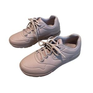 Skechers Women's Sneakers in Soft Pink